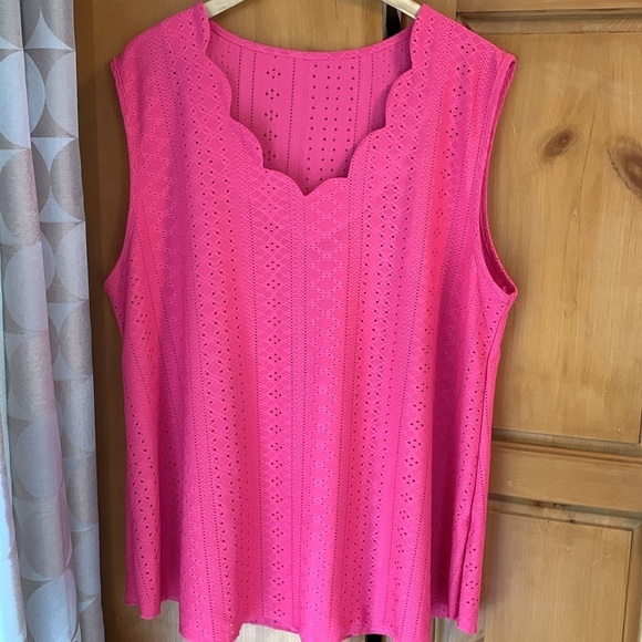 Pink Sleeveless Eyelet Tank 4X - Picture 2 of 6